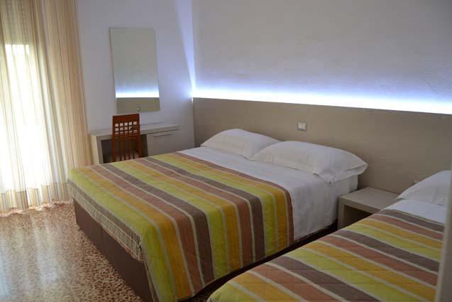 Hotel Rosa Del Tirreno Quercianella Δωμάτιο φωτογραφία